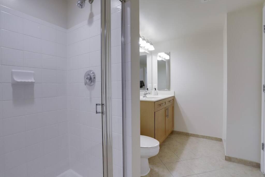 Pentagon City Comfort Modern Stay Arlington Extérieur photo